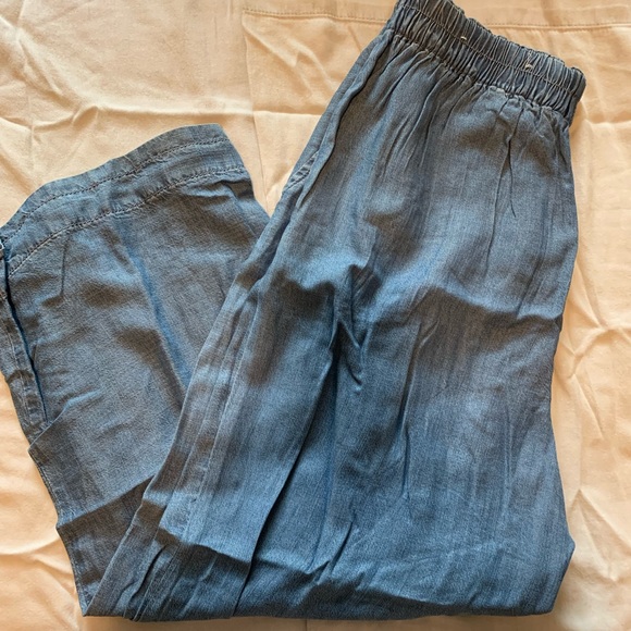 American Eagle Flowy Pant - Picture 2 of 2